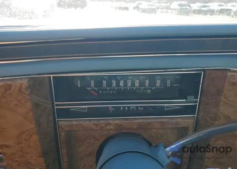1979 Cadillac Deville из США, поврежденный, VIN 6D47S99242790